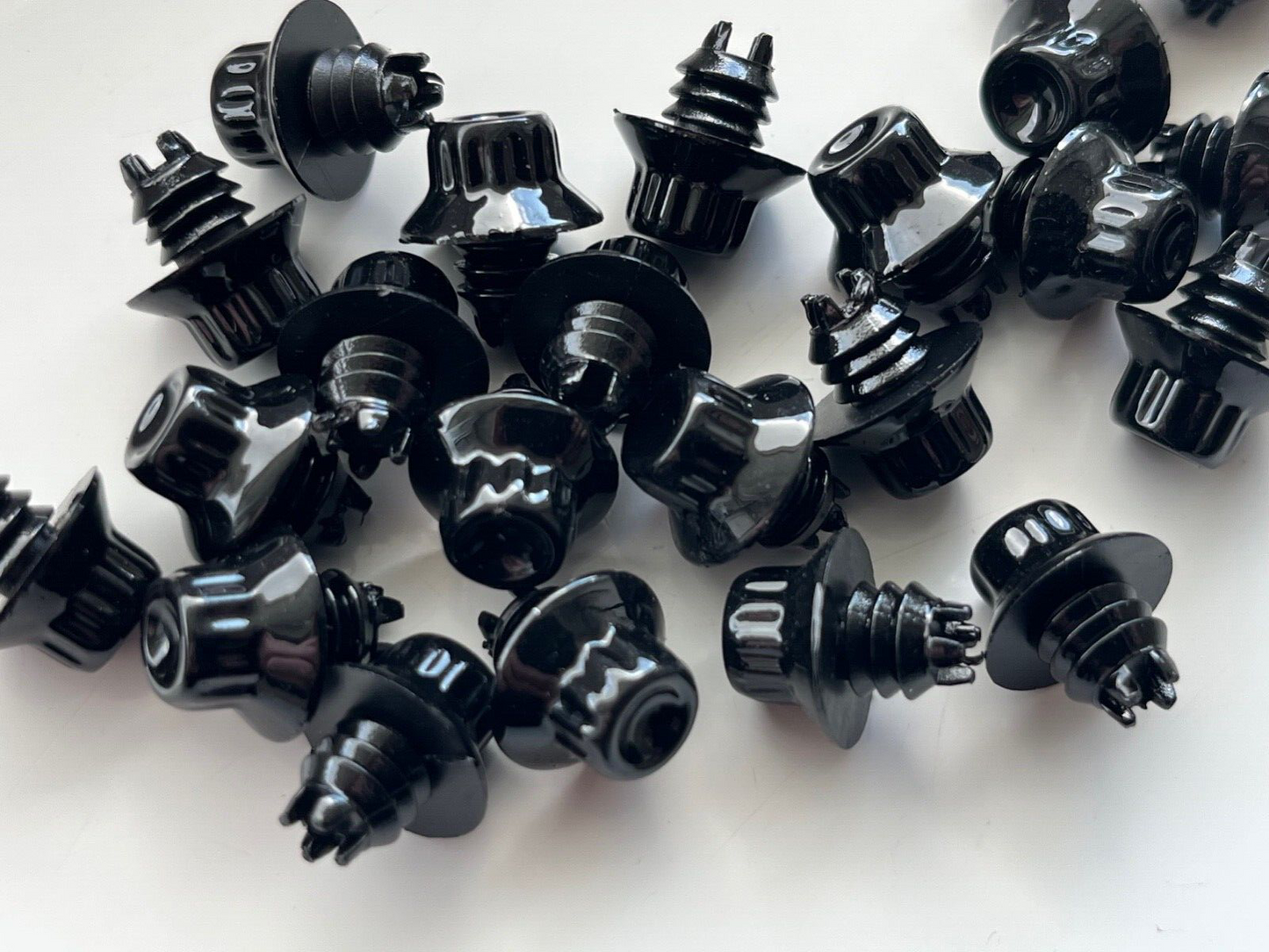 D010B Black Plastic Rim Edge Wheel Rivets Nuts Replacement studs QTY 25