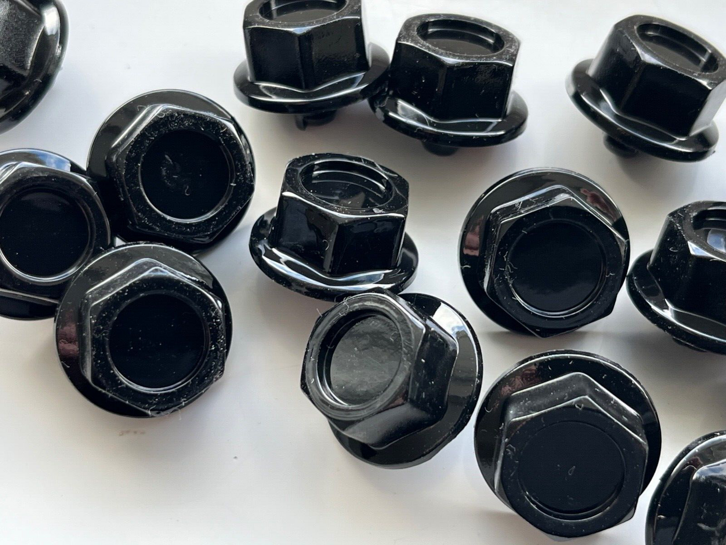 D007B Black Plastic Rim Edge Wheel Rivets Nuts Replacement studs QTY 25