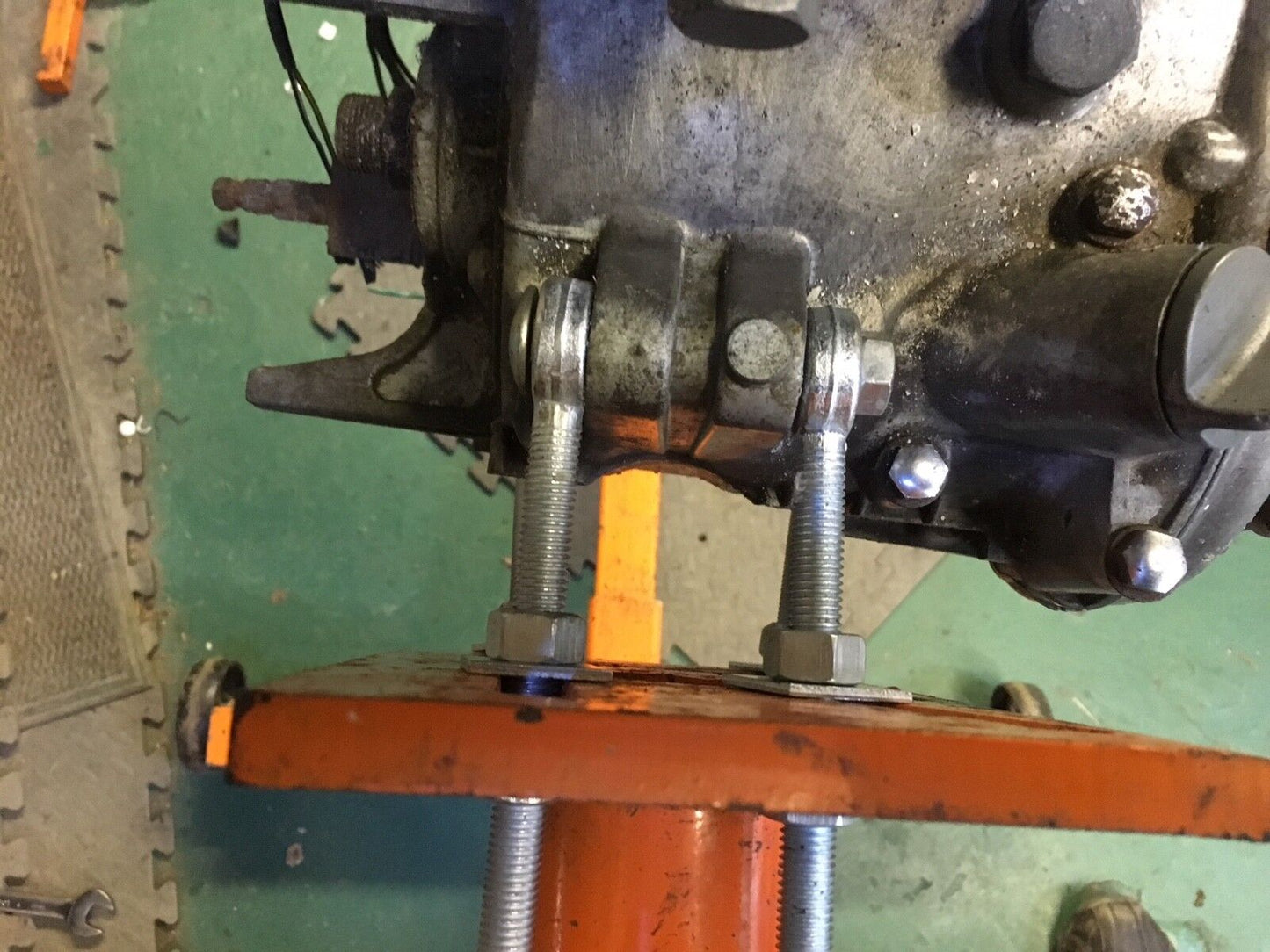 UK MOTORCYCLE ENGINE STAND ADAPTER FITTINGS. BSA, XS650, YAMAHA,HONDA CB, KAWASAKI, (Copy)
