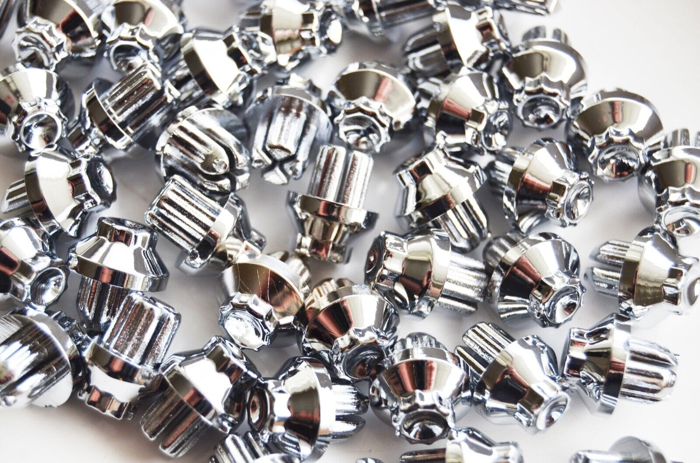 1 x Sample Chrome Plastic Wheels Rivet Nuts fake rim bolts Ref Q6C Box 2