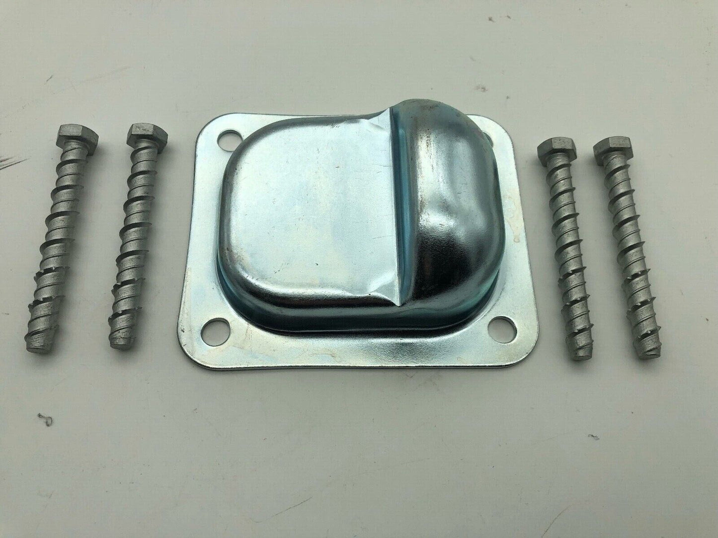 UK. SWING GATE STOP CENTER ELECTRIC GATES - SMALL 40Hx120x100 PLUS BOLT KIT