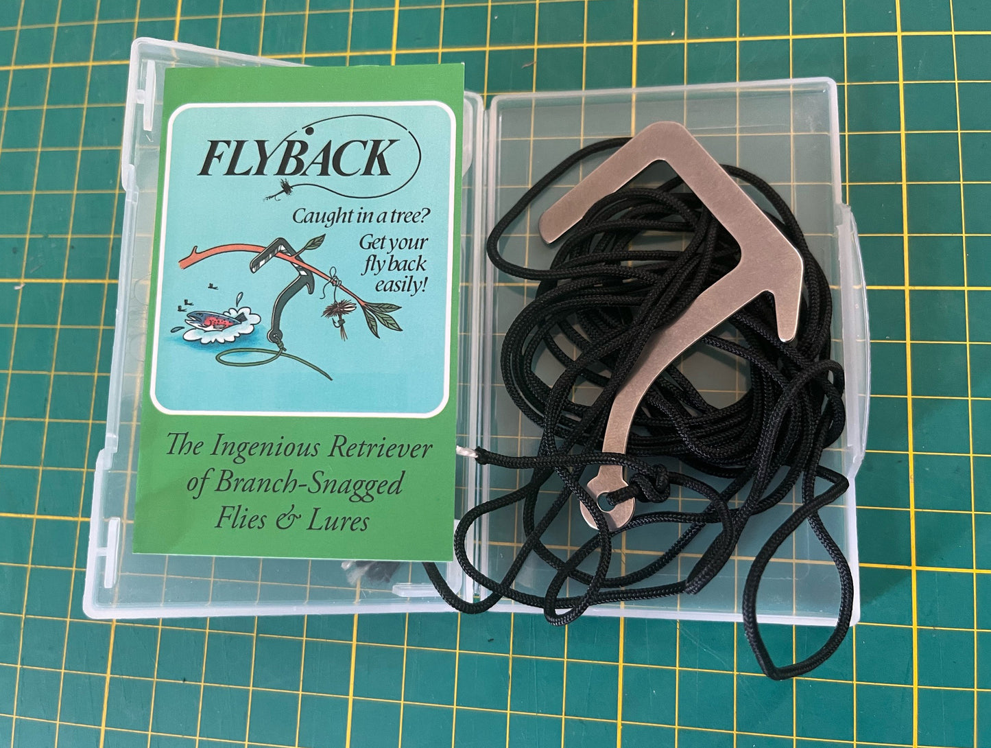 IDEAL PRESENT Flyback Fishing Fly & Spinner Retriever - Essential Gadget,